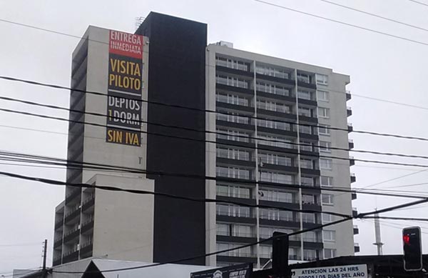 Fotografía edificio Neo Maipú en Concepción, Chile
