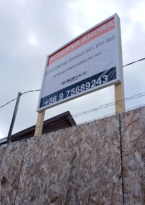 Cartel de casas en condominio en Chiguayante